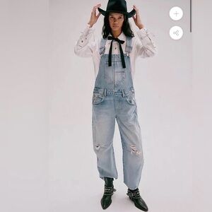 POPULAR FREE PEOPLE GOOD LUCK barrel overalls